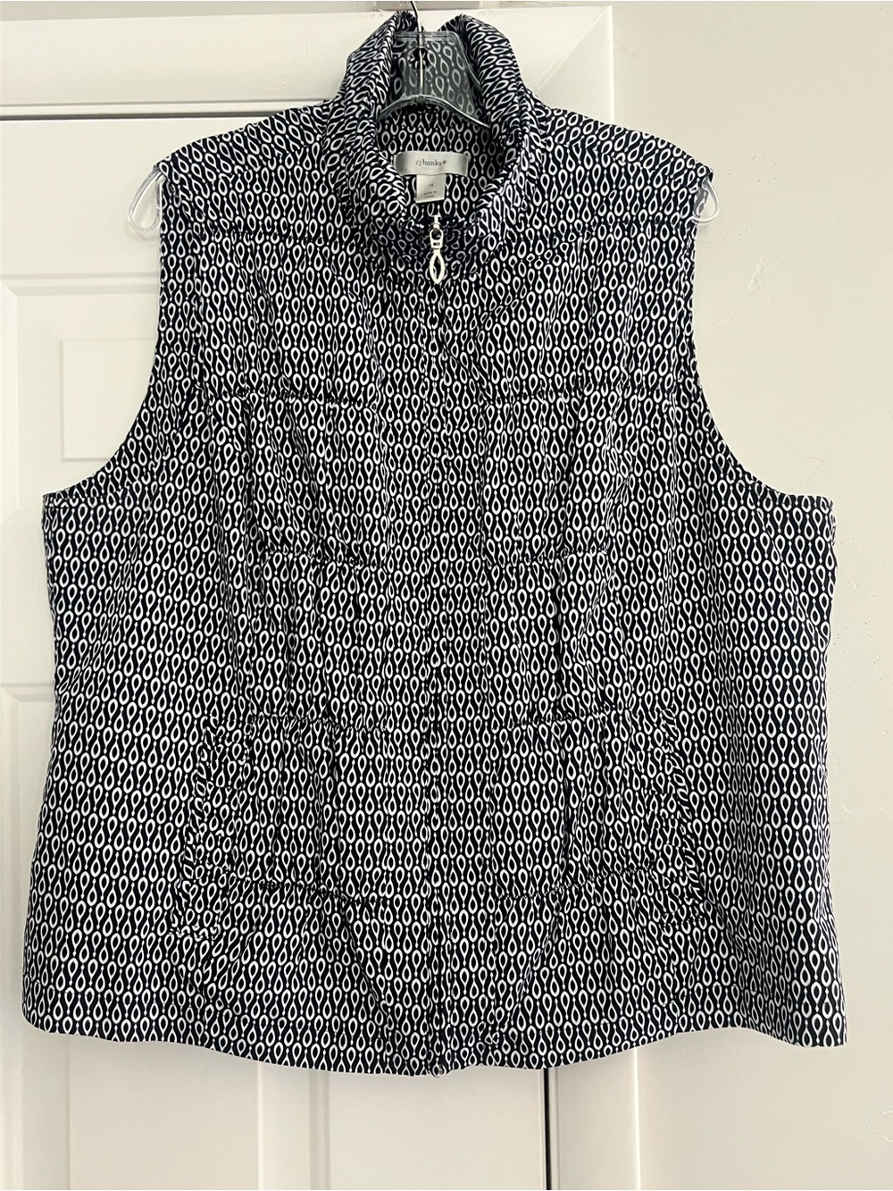 CJ Banks Navy & White Geometric Quilted Vest